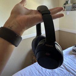 SONY XM4 HEADPHONES NEED GONE BY TODAY