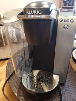 KEURIG coffee maker