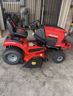 CRAFTSMAN T2400K Turn Tight 46-in 22 - HP V-twin Gas Lawn tractor