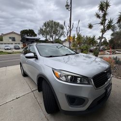 2016 Kia Sorento LX V6 – Clean, Reliable SUV w/ Roof Rack