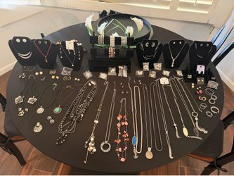 4 Pre-owned Necklaces