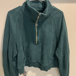 Lululemon Cropped Sweatshirt 