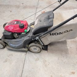 Honda HRX217 Lawnmower (great condition)