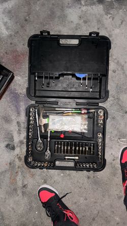 Craftsman Socket and Ratchet Tool Set with Case