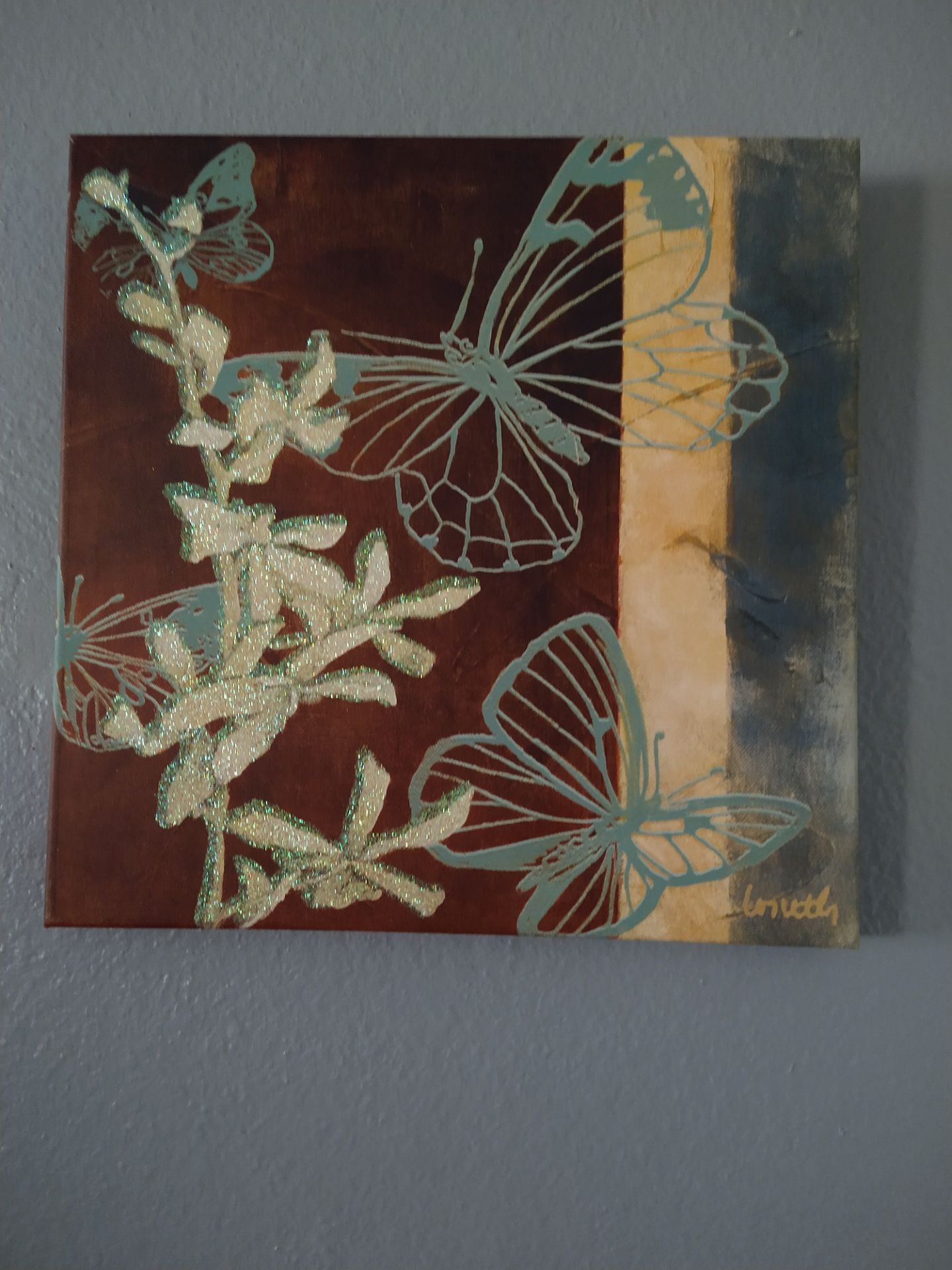 Small canvas frame 🖼️