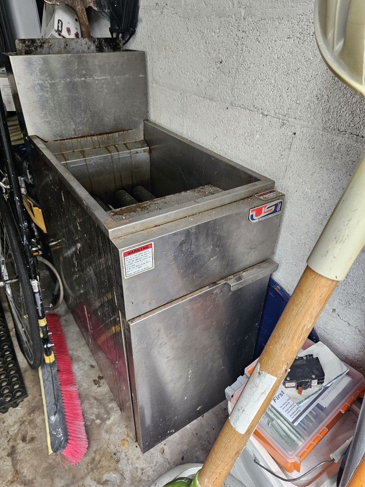 I Have 2 ......U S Comercial Fryers Good Condition2