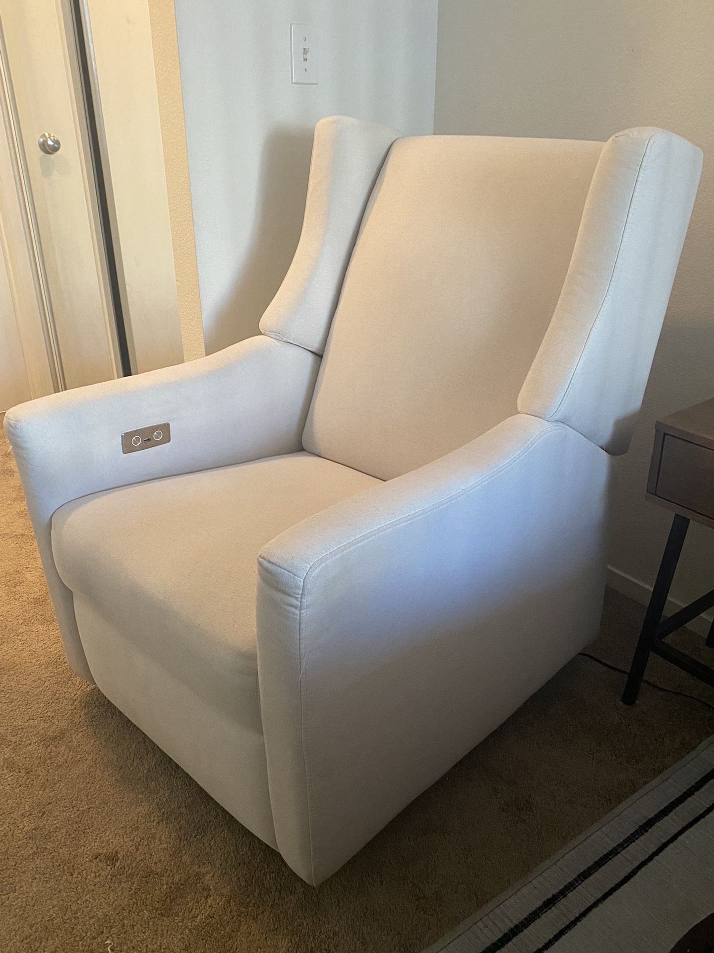 Babyletto Kiwi Glider Recliner