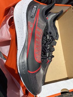 Nike Zoom Gravity size 12