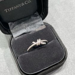 Tiffany half circle diamond knot ring💍