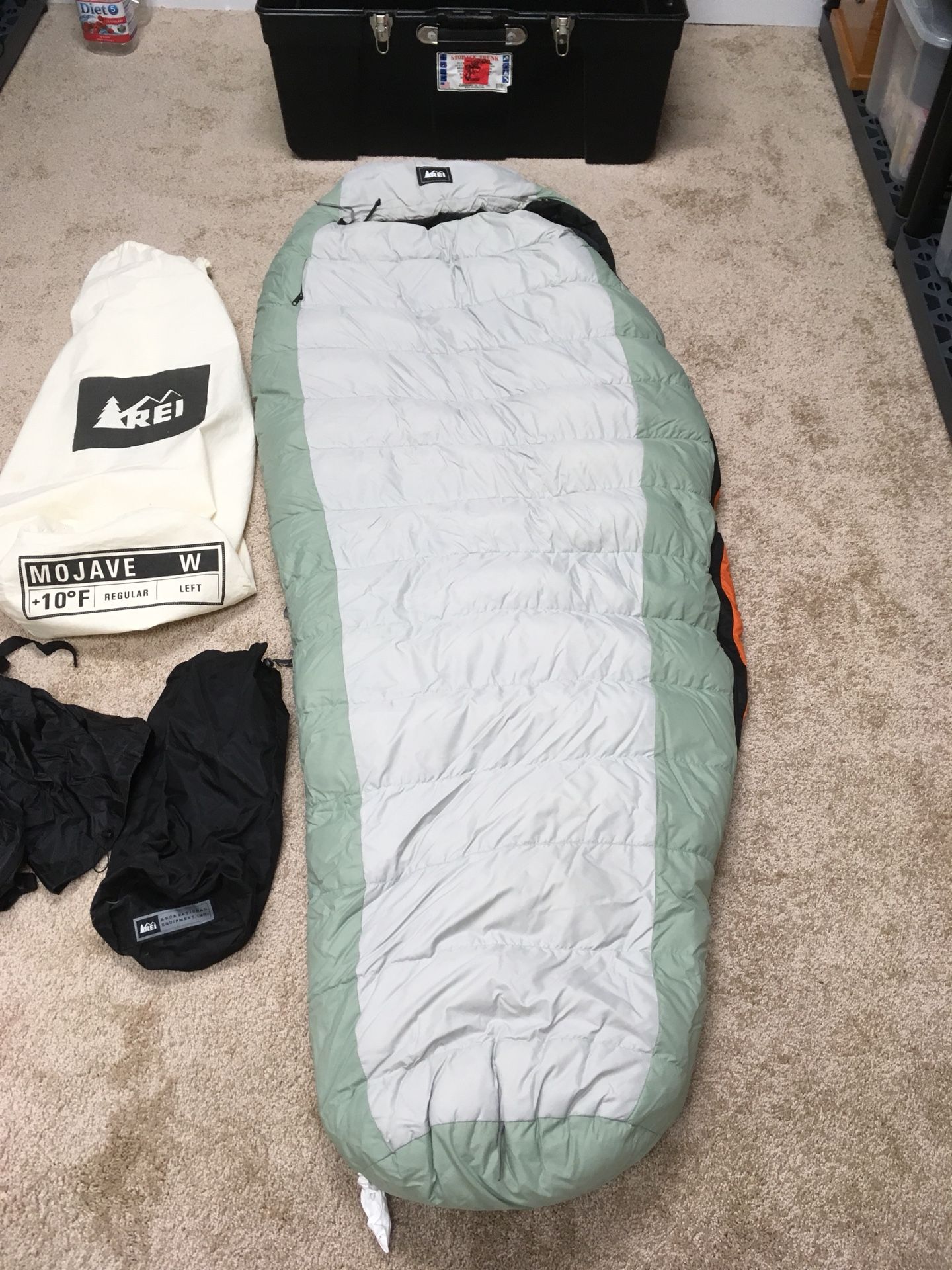 REI women’s Mojave down sleeping bag