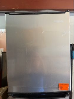 New!! Vissani 2.6 cu. ft. Mini Refrigerator in Stainless Steel, ENERGY STAR