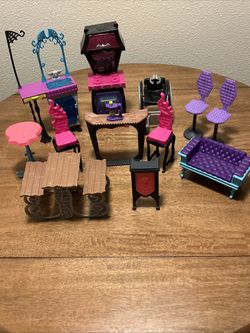 Monster High Furniture