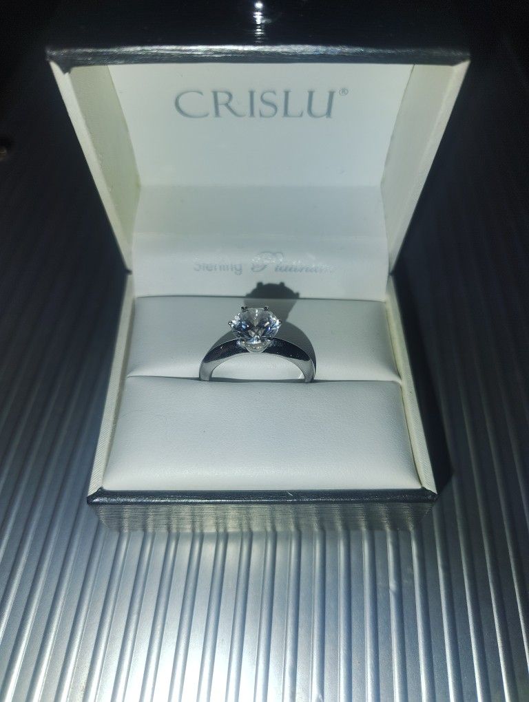 Ring Sz 8 Sterling Silvver