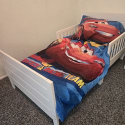 Toddler Bed With Side Table 