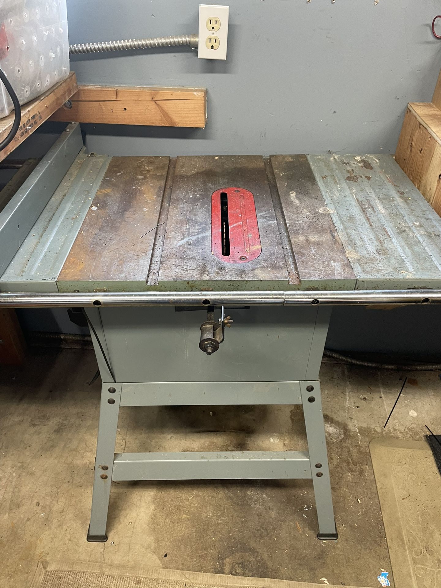 Delta Table Saw