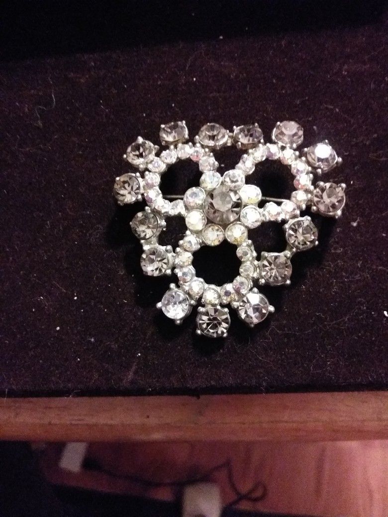 Vintage Rhinestone Brooch