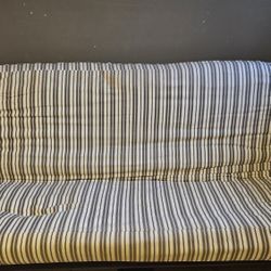 Hardly Used Futton / Sofa Bed 