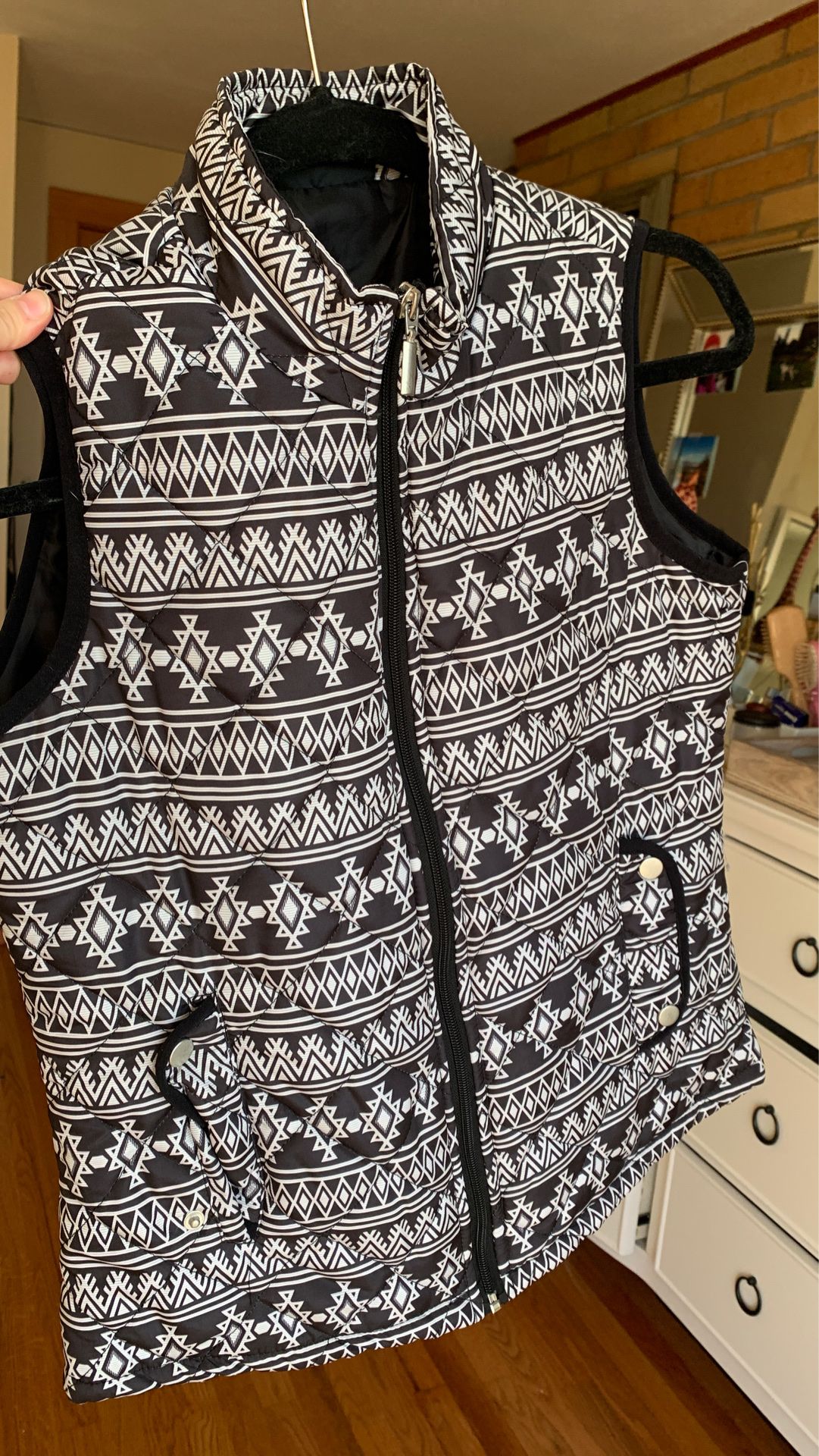 New! Black and white Vest