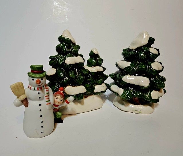 3 Vtg Lefton Colonial Village 1987Evergreen Trees Snow Tips 1 1986 Figurine 3.5”