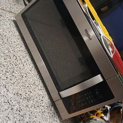 Microwave  Over The Range Whirlpool W 30”