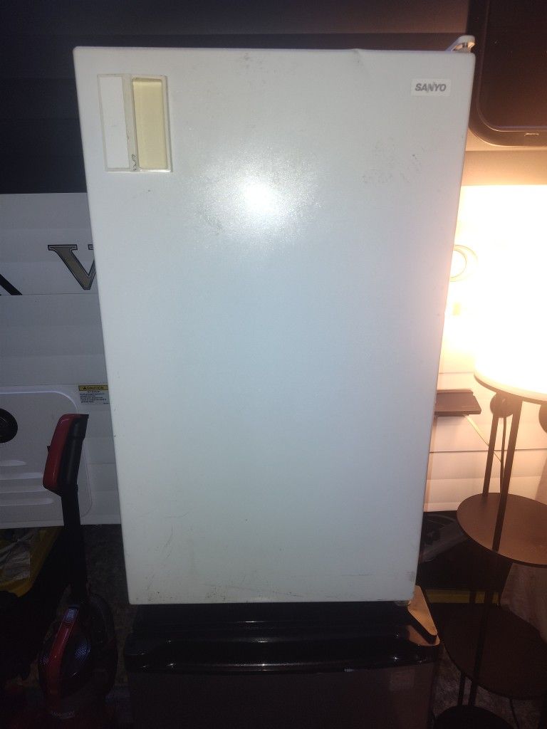 Small Refrigerator