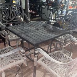 Metal Table And Chairs 