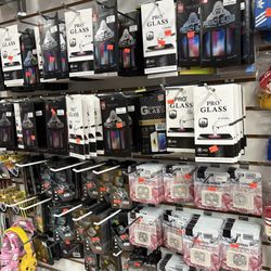 iPhone + Android Screen Protectors (Clear/Privacy)