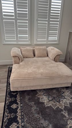 Oversized Plush Chaise Lounge Chair