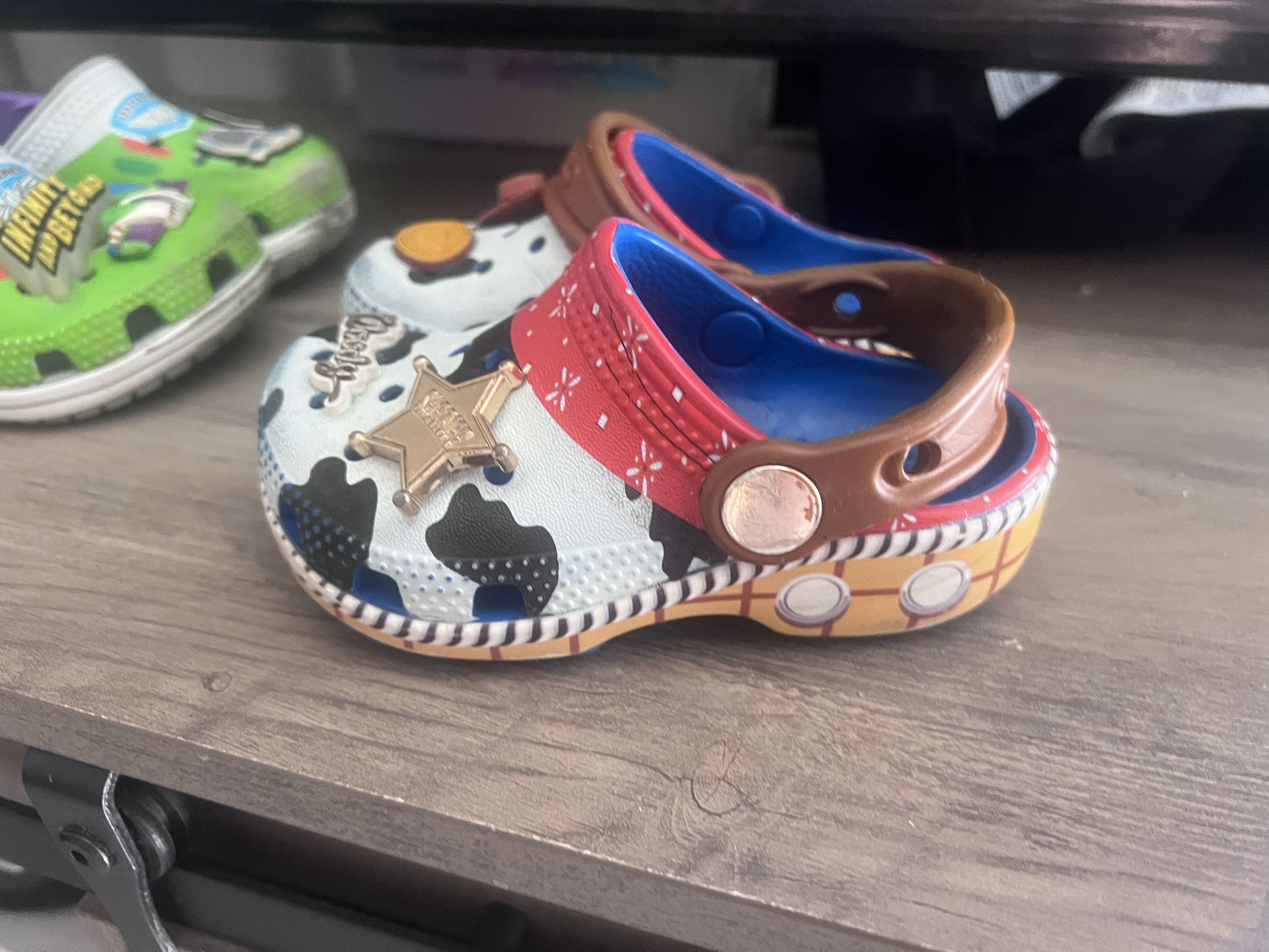 6c Woody Toy Story Crocs USED