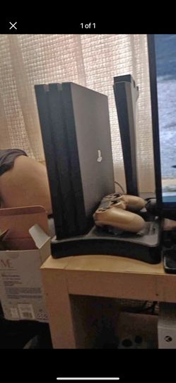 Selling Sony Ps4 Pro 1tb .