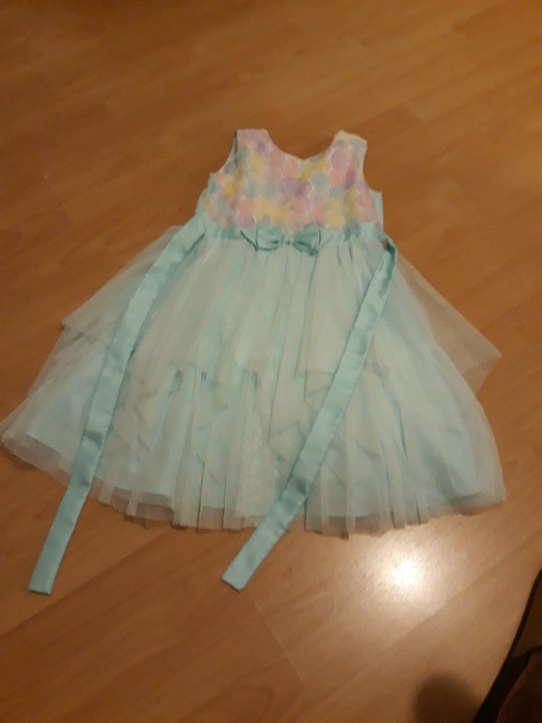 Toddler Beautiful dress. 