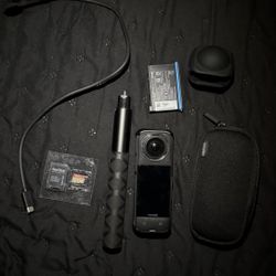 Insta360 X4 Camera With Accessories 