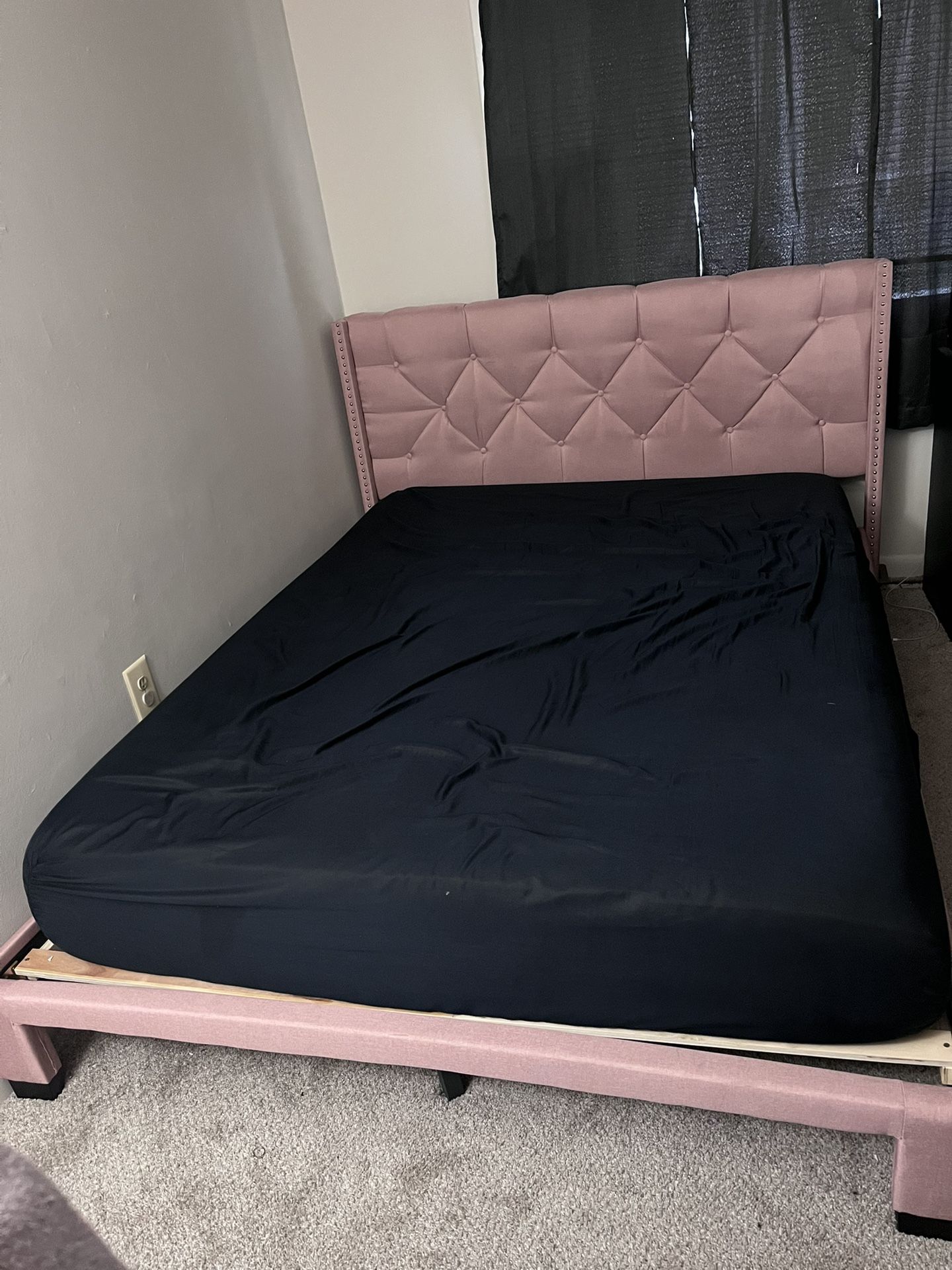 Queen Size Storage Bed Linen Upholstered Platform Bed With Two Drawers - Pink