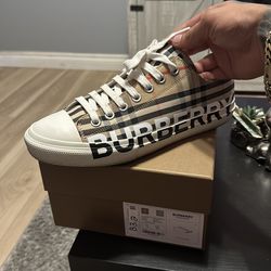 Burberry Sneakers