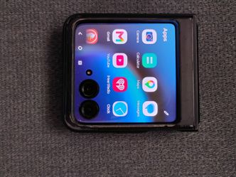 Motorola razr 2023
