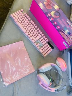 Brand New Gamer Girl Pink Gamin Combo