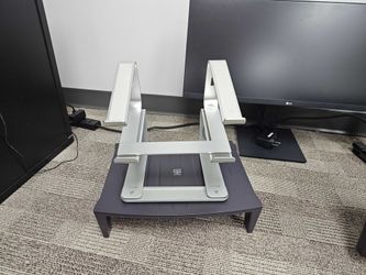 Laptop stand