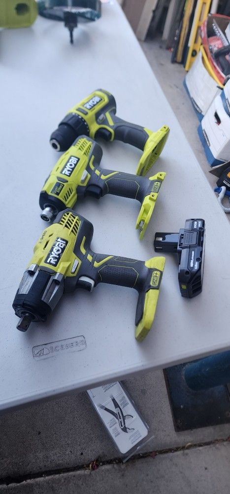 RYOBI TOOLS 1/2" IMPACT TORQUE DRILL AND DRIVER DRILL ONE BATTERIE $145