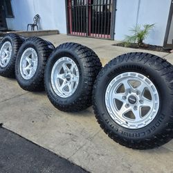 17" FALCON rims w- 33" Ridgecrawler RT tires.  $1550
