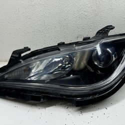 2017-2020 Chrysler Pacifica Driver Left Headlight W/ Daytime Running OEM