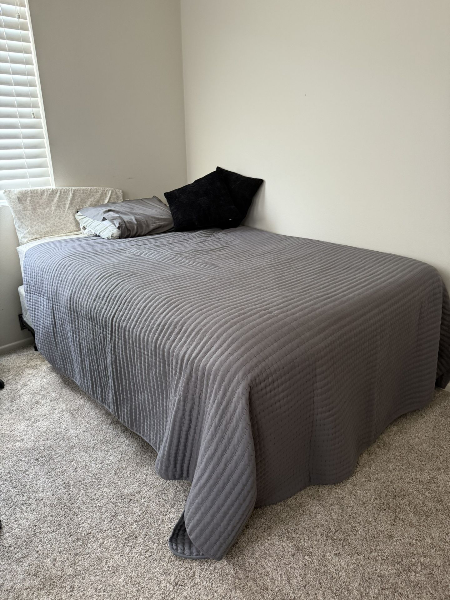 Full Bed w/ Frame