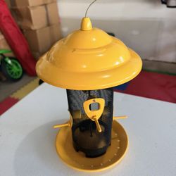 Bird Feeder 