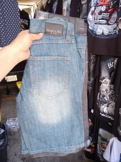 Shorts mezclilla y tell. Pantalon