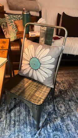 Cutest vintage chair