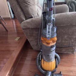 Dyson Ball DC25 Vacuum 