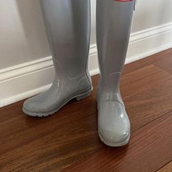 Ladies tall Hunter boots Size 6