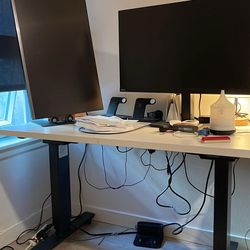 Toggle Electric height-adjustable desk