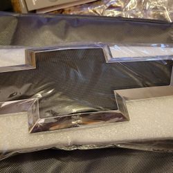 Chevy  emblem 