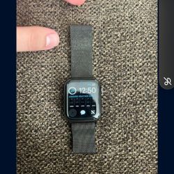 44mm Apple Watch 
