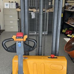 EKKO Forklift 